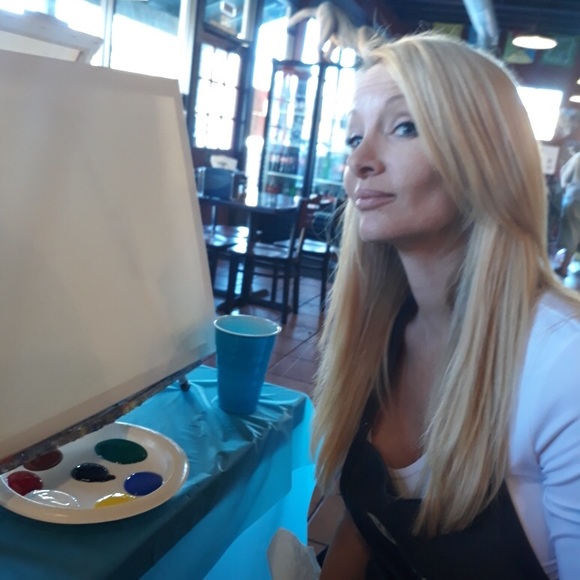 Meet your Posher, Sheri - Picture 3 of 3